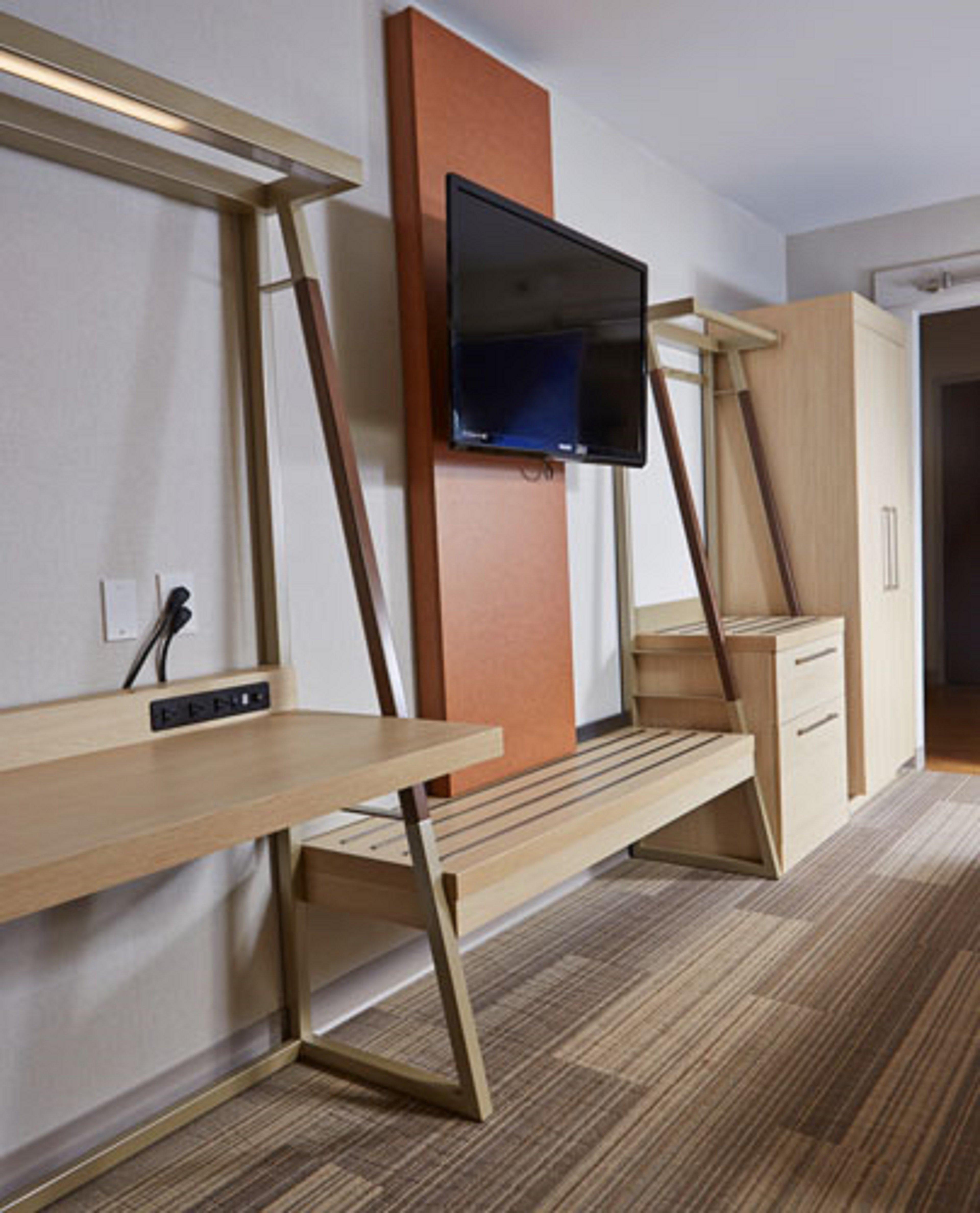 Holiday Inn Express Hotel & Suites Athens By Ihg Bagian luar foto