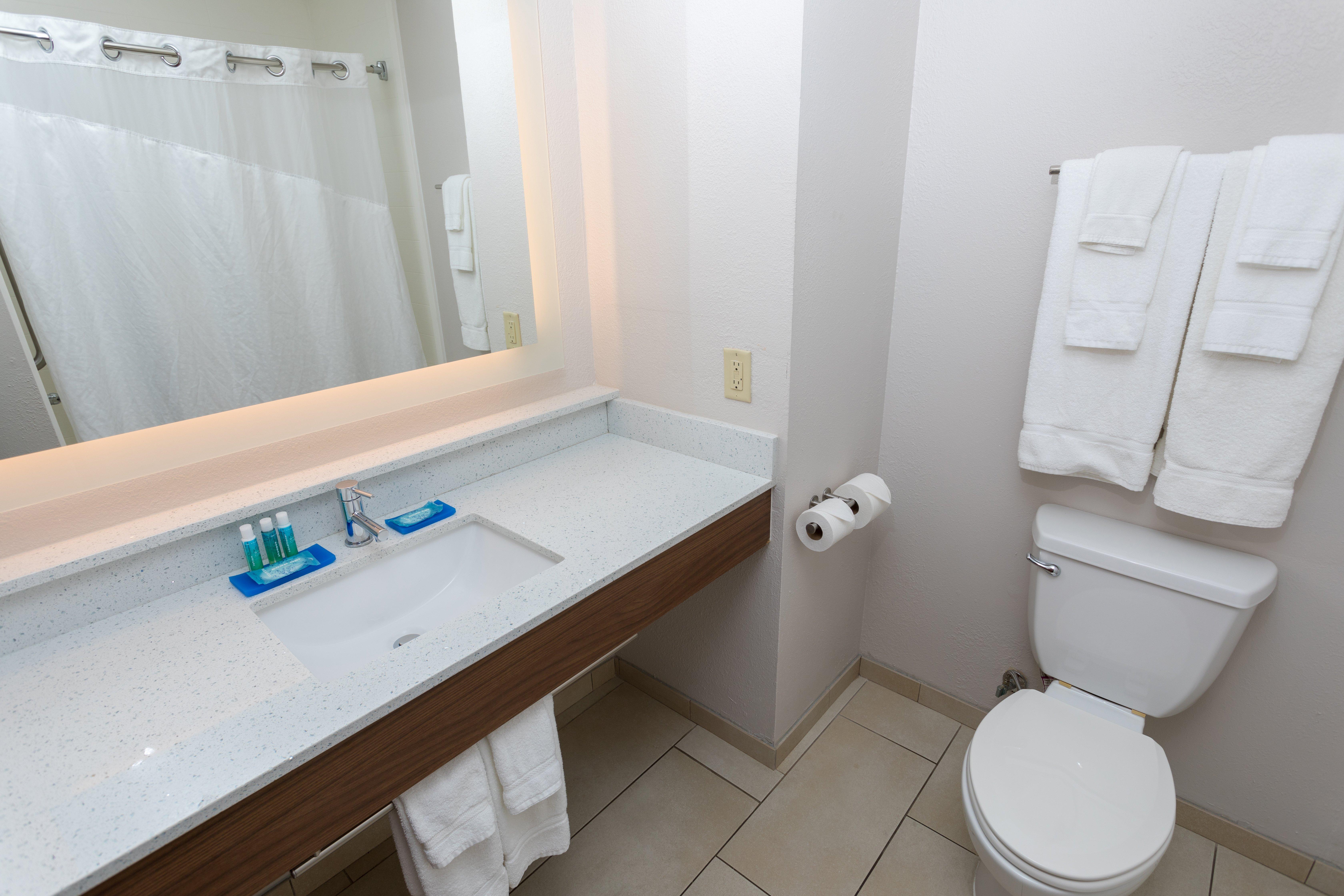 Holiday Inn Express Hotel & Suites Athens By Ihg Bagian luar foto