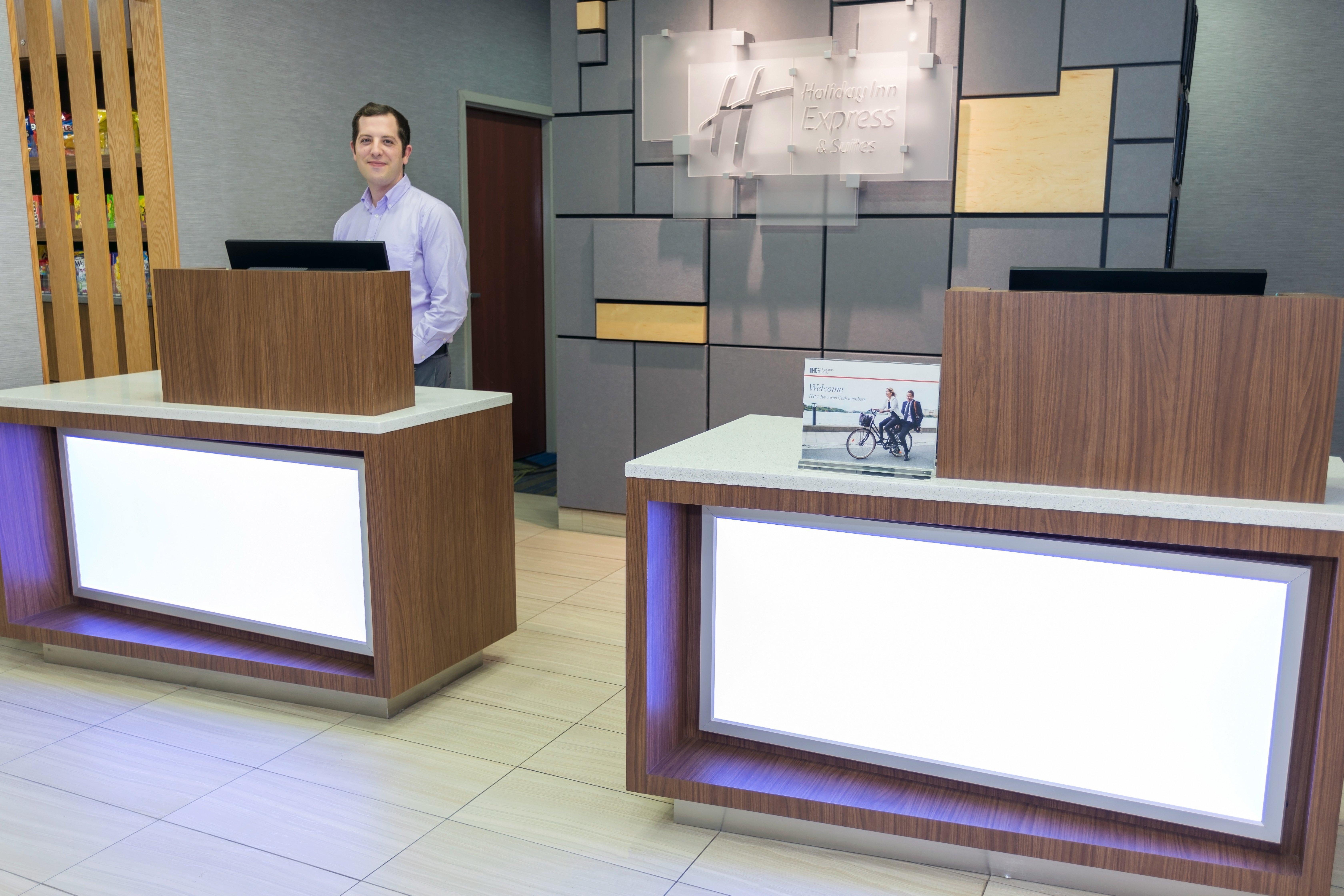 Holiday Inn Express Hotel & Suites Athens By Ihg Bagian luar foto
