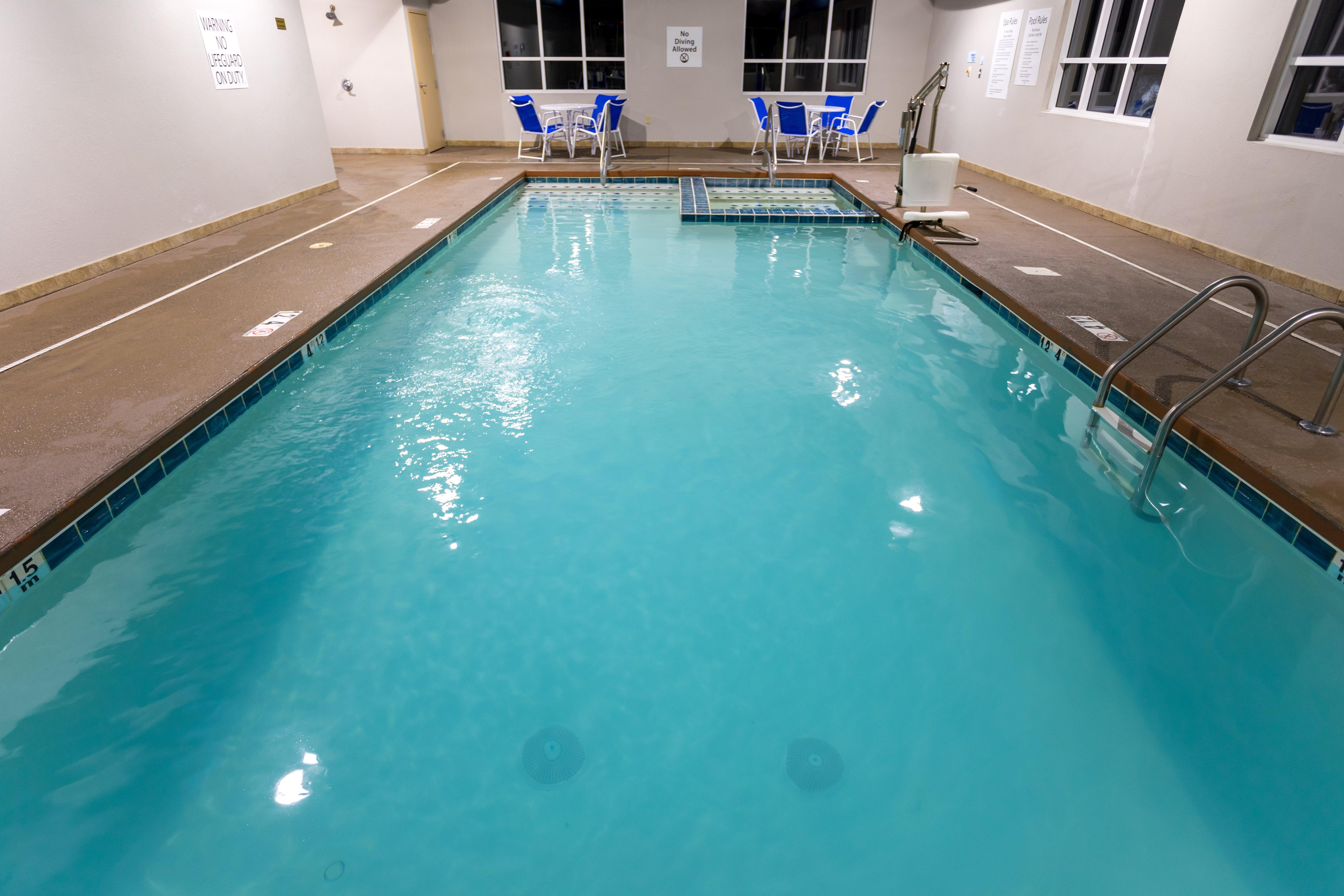 Holiday Inn Express Hotel & Suites Athens By Ihg Bagian luar foto