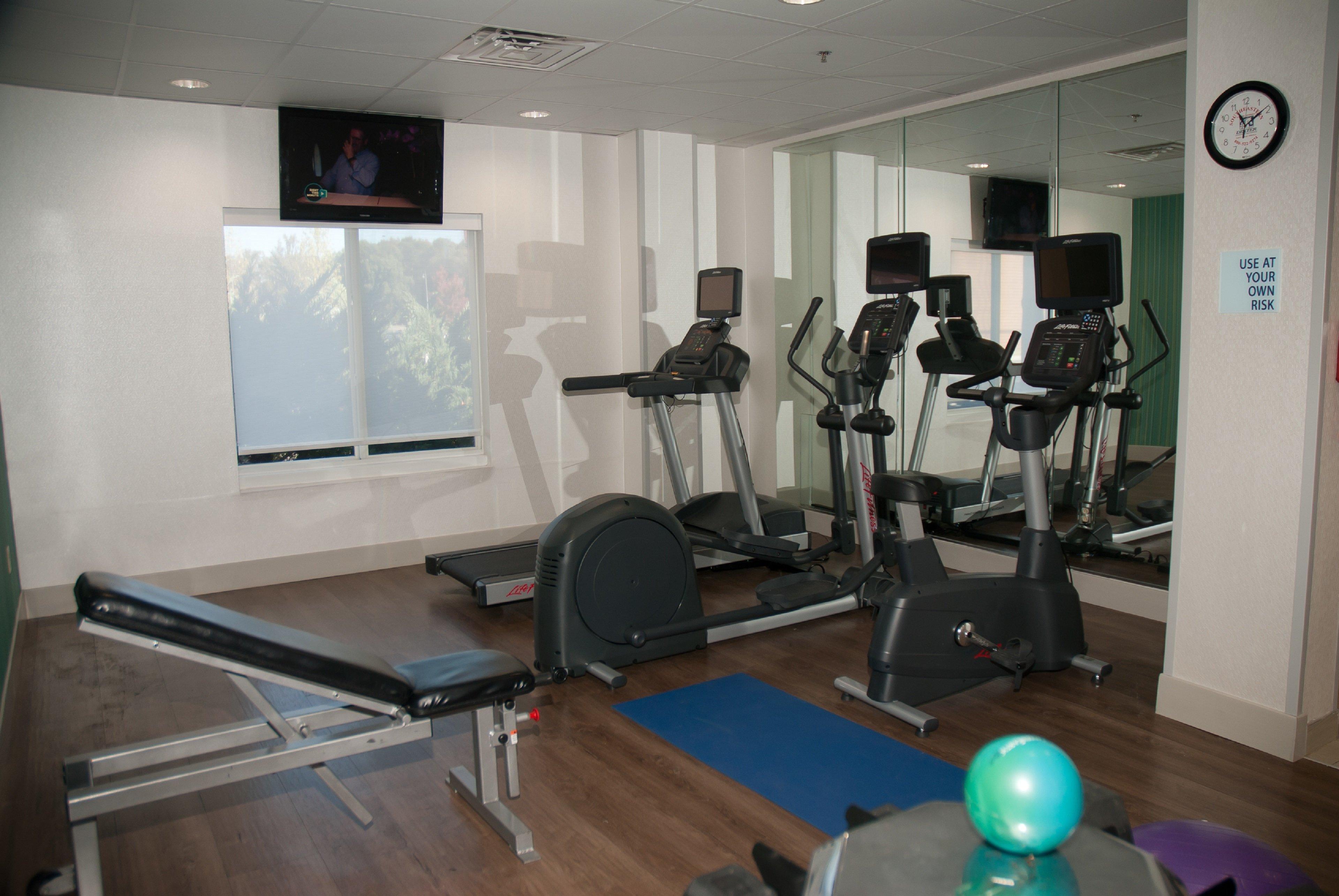 Holiday Inn Express Hotel & Suites Athens By Ihg Bagian luar foto