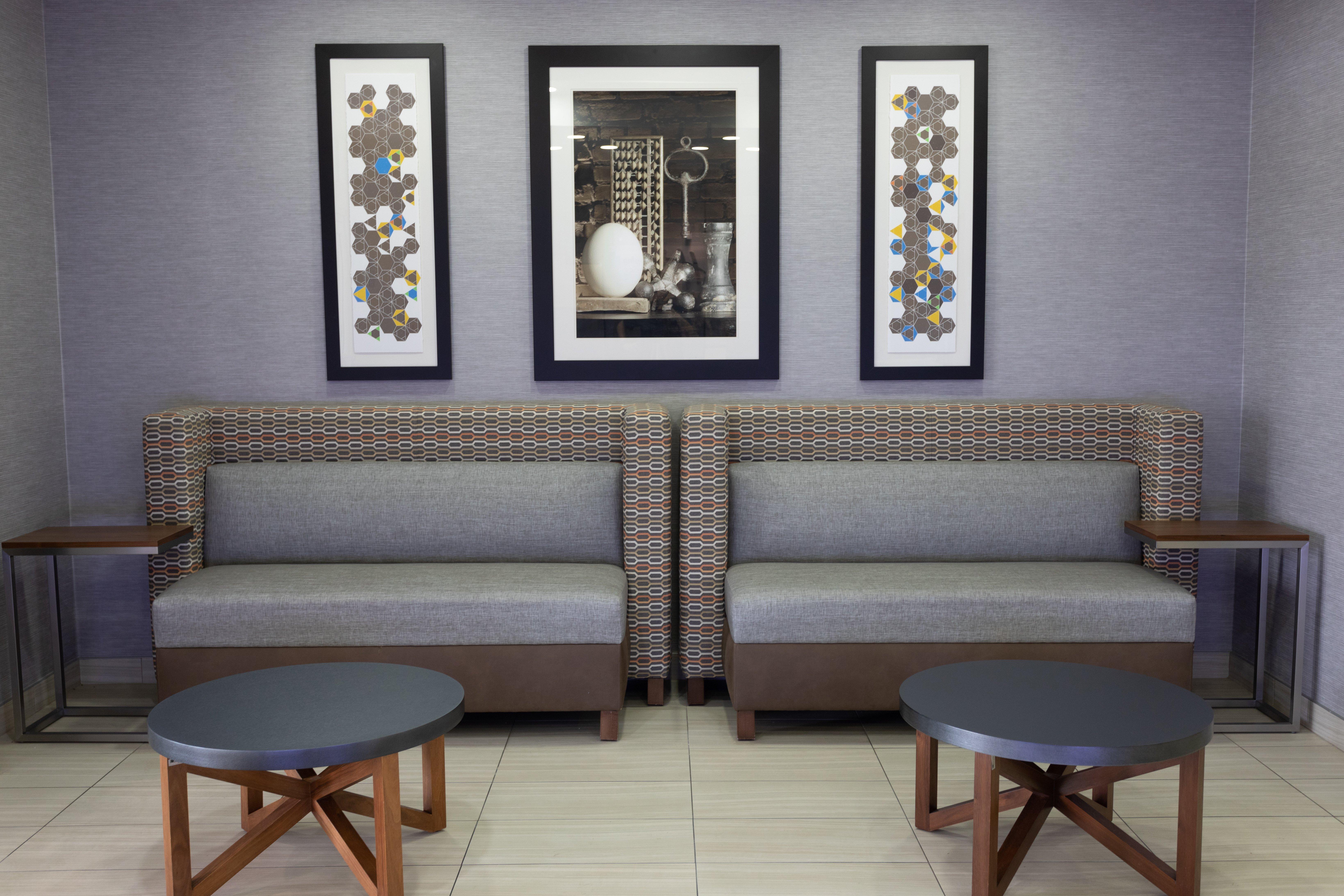 Holiday Inn Express Hotel & Suites Athens By Ihg Bagian luar foto