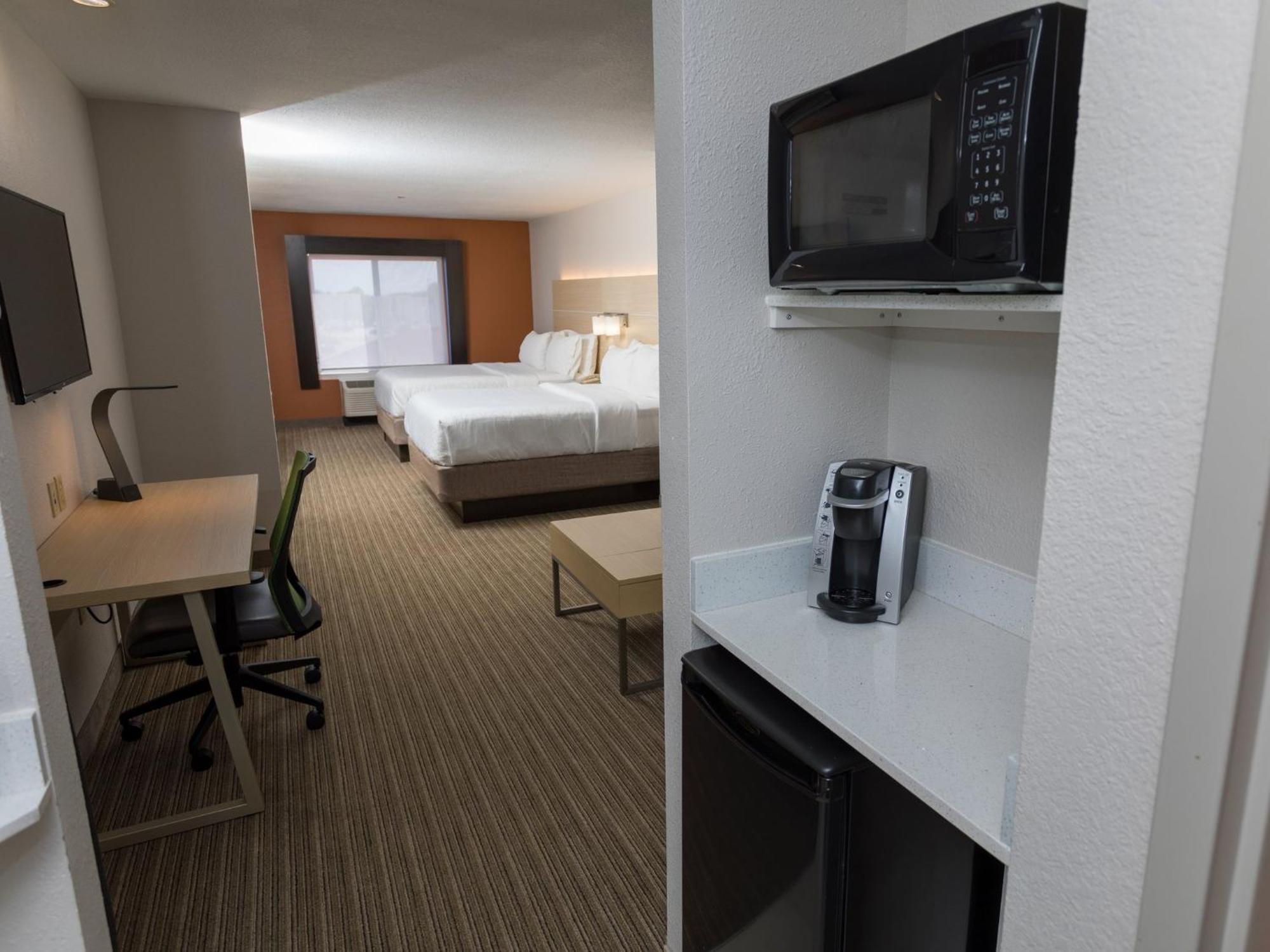 Holiday Inn Express Hotel & Suites Athens By Ihg Bagian luar foto