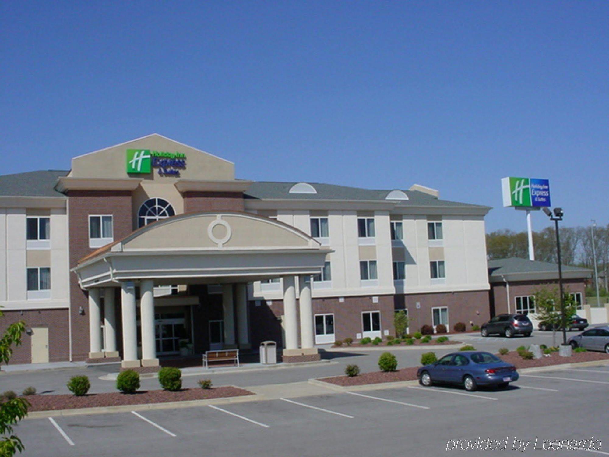 Holiday Inn Express Hotel & Suites Athens By Ihg Bagian luar foto